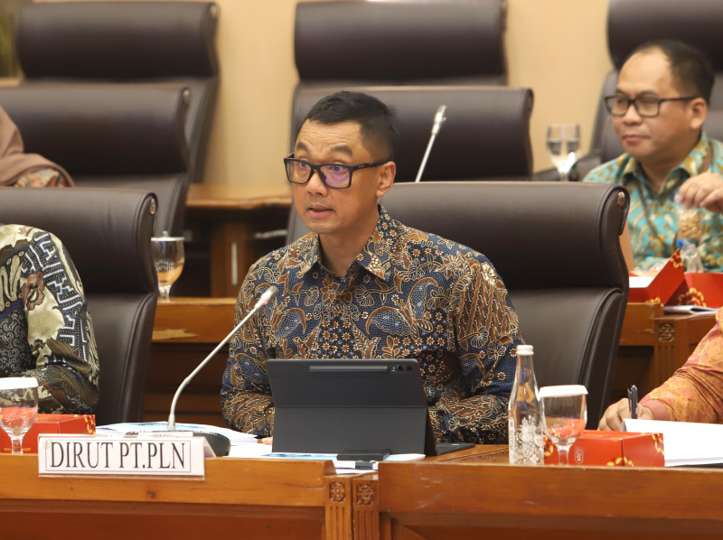 Komisi VII DPR gelar RDP dengan Direktur Utama PLN Darmawan Prasodjo membahas Progres Pembaruan Energi Pembangkit Listrik (Ashar/SinPo.id)