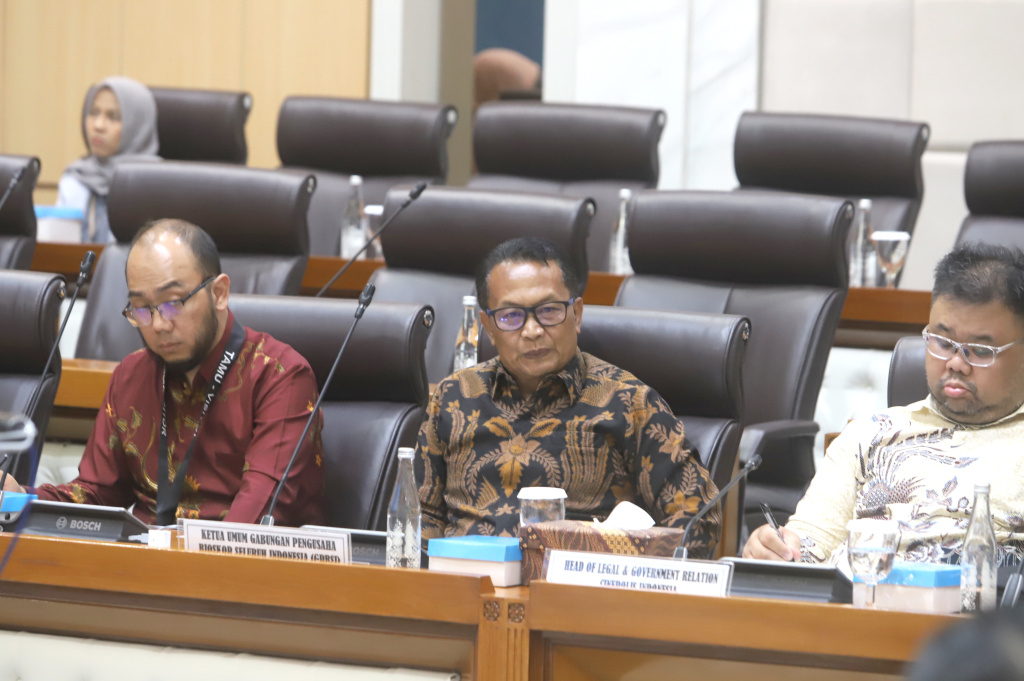 Komisi VII DPR menggelar RDPU dengan Pengusaha Bioskop Seluruh Indonesia membahas mekanisme penayangan film ke Bioskop Seluruh Indonesia (Ashar/SinPo.id)