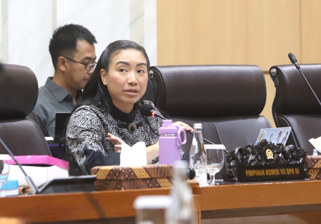 Komisi VII DPR menggelar RDPU dengan Pengusaha Bioskop Seluruh Indonesia membahas mekanisme penayangan film ke Bioskop Seluruh Indonesia (Ashar/SinPo.id)