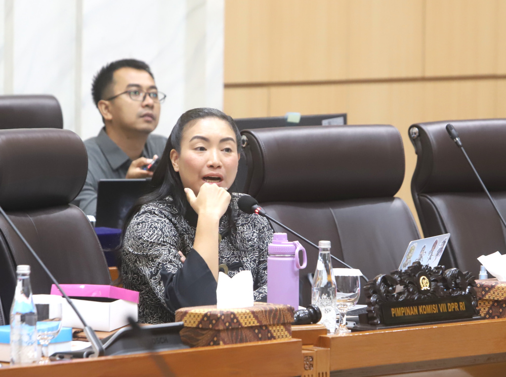 Komisi VII DPR menggelar RDPU dengan Pengusaha Bioskop Seluruh Indonesia membahas mekanisme penayangan film ke Bioskop Seluruh Indonesia (Ashar/SinPo.id)