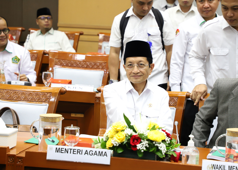 Komisi VIII DPR gelar Raker dengan Menteri Agama Nasaruddin Umar membahas evaluasi penyelenggaraan ibadah haji 1445 H (Ashar/SinPo.id)