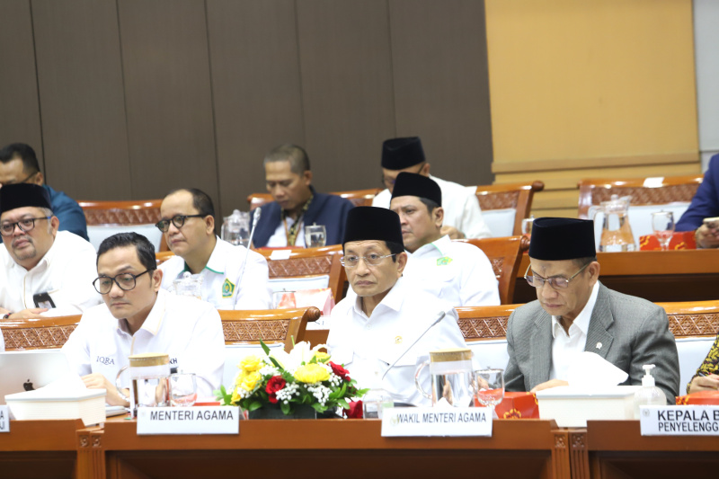 Komisi VIII DPR gelar Raker dengan Menteri Agama Nasaruddin Umar membahas evaluasi penyelenggaraan ibadah haji 1445 H (Ashar/SinPo.id)