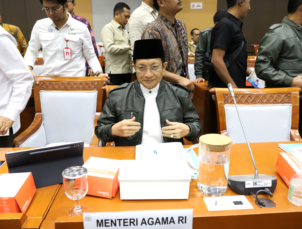Komisi VIII DPR menggelar raker dengan Menag, Mensos dan Menteri PPPA bahas Anggaran 2026 (Ashar/SinPo.id)