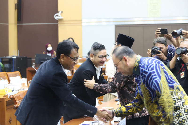 Komisi VIII DPR menggelar Raker dengan Mensos Bahas Program Kerja