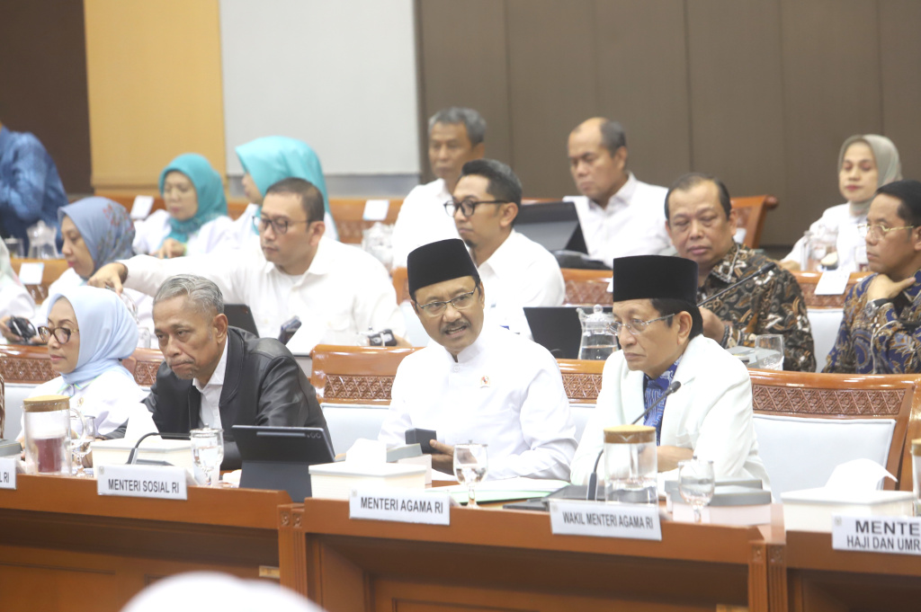 Komisi VIII DPR gelar raker dengan Mensos, Menag, Menhaj, Menteri PPPA bahas RKA dan RKP tahun 2027 (Ashar/SinPo.id)