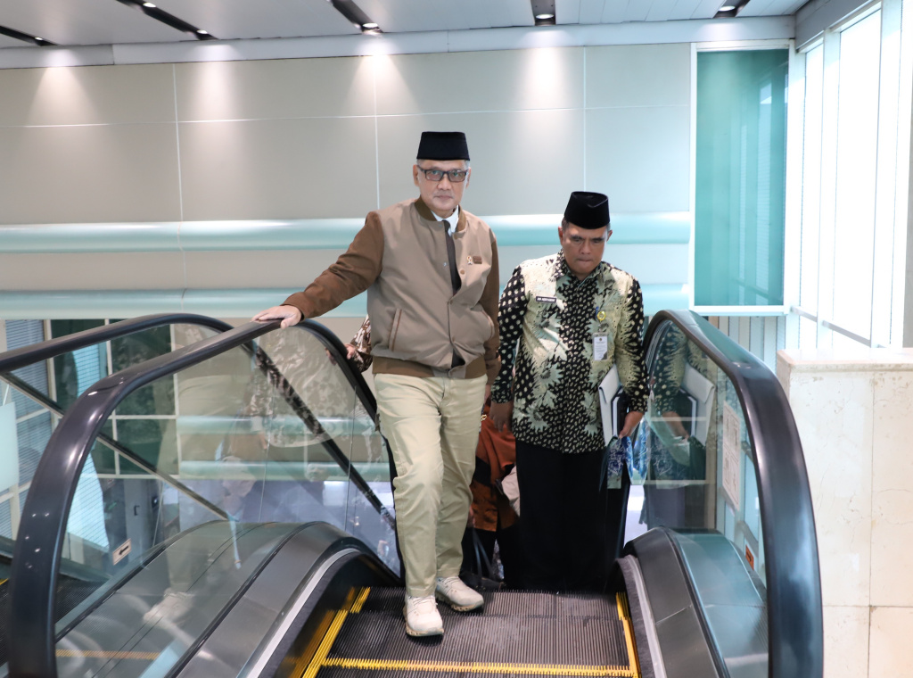 Komisi VIII DPR menggelar rapat kerja tertutup dengan Menteri Haji Mochamad Irfan Yusuf membahas persiapan penyelenggaraan Ibadah Haji 1447 H/2026 (Ashar/SinPo.id)