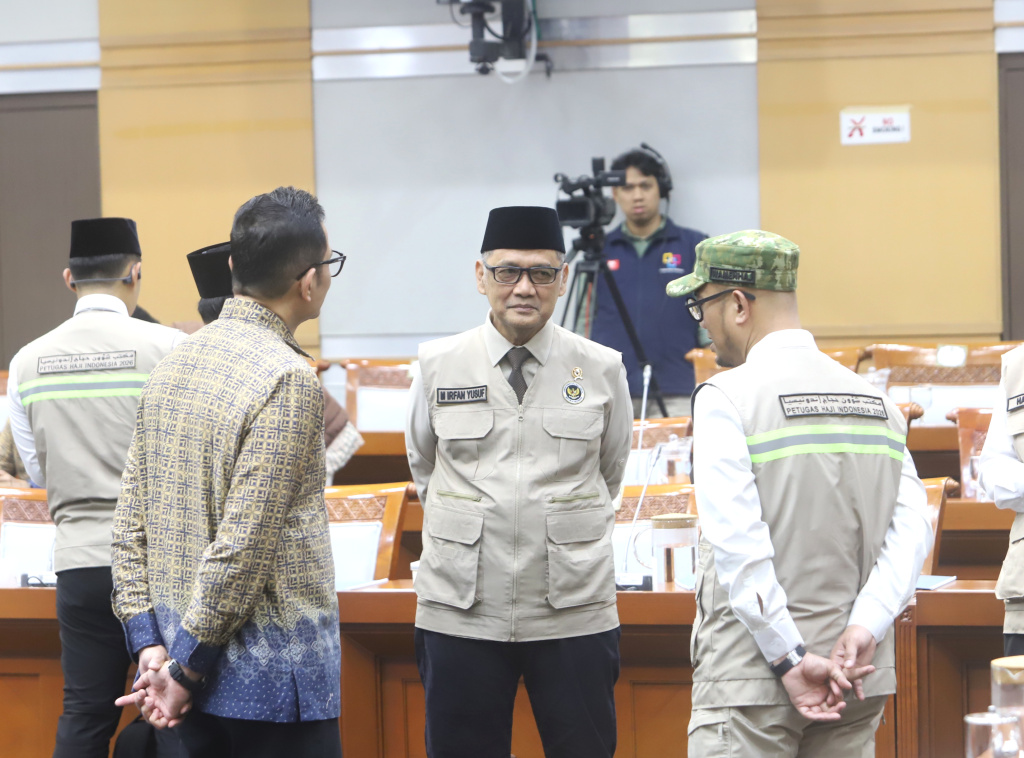Komisi VIII DPR gelar raker dengan Menteri Haji dan Umrah Mochamad Irfan Yusuf membahas persiapan akomodasi, transportasi maskapai dan pemberangkatan petugas haji (Ashar/SinPo.id)