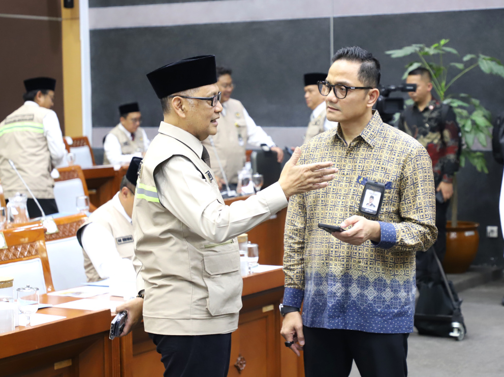Komisi VIII DPR gelar raker dengan Menteri Haji dan Umrah Mochamad Irfan Yusuf membahas persiapan akomodasi, transportasi maskapai dan pemberangkatan petugas haji (Ashar/SinPo.id)