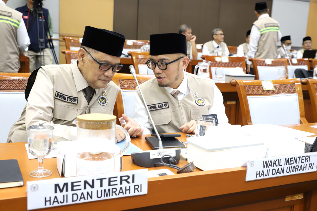 Komisi VIII DPR gelar raker dengan Menteri Haji dan Umrah Mochamad Irfan Yusuf membahas persiapan akomodasi, transportasi maskapai dan pemberangkatan petugas haji (Ashar/SinPo.id)
