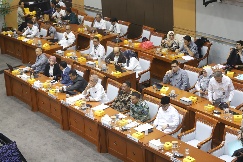 Komisi VIII DPR gelar raker dengan Pemerintah bahas penyelenggaraan Haji dan Umrah (Ashar/SinPo.id)