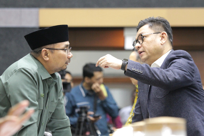 Komisi VIII DPR gelar raker dengan tiga menteri bahas Penyesuian Anggaran Tahun 2025 (Ashar/SinPo.id)