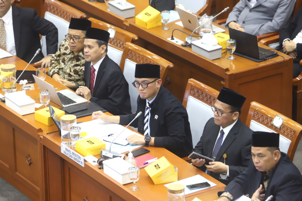 Komisi VIII DPR menggelar rapat kerja dengan Wakil Menteri Haji dan Umrah Dahnil Anzar Simanjuntak membahas pelaksanaan haji dan pembagian Kouta haji 2026 (Ashar/SinPo.id)