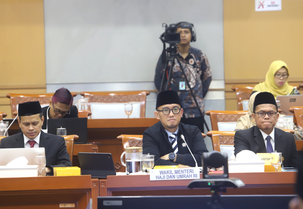 Komisi VIII DPR menggelar rapat kerja dengan Wakil Menteri Haji dan Umrah Dahnil Anzar Simanjuntak membahas pelaksanaan haji dan pembagian Kouta haji 2026 (Ashar/SinPo.id)