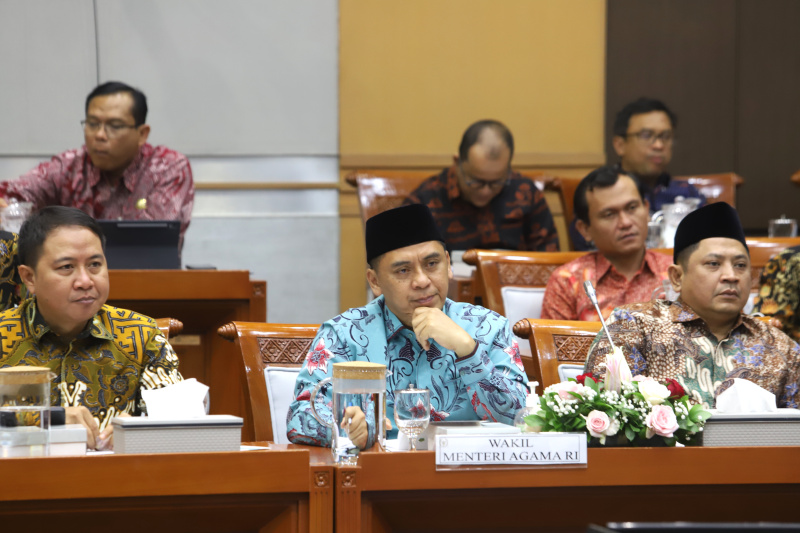 Komisi VIII DPR gelar raker dengan Wakil Menteri Haji Saiful Rahmat Dasuki membahas evaluasi penyelenggaraan ibadah Haji tahun 1445 H dan Laporan Keuangan Ibadah Haji Tahun 1445 H/2024 M (Ashar/SinPo.id)