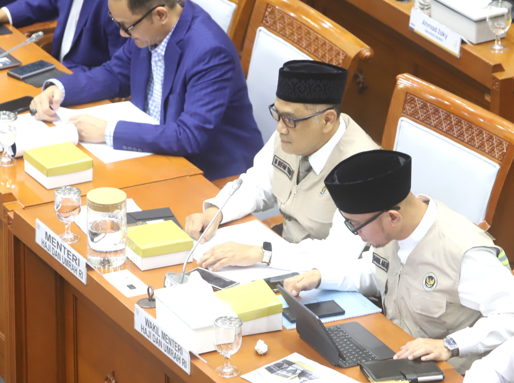 Komisi VIII DPR menggelar RDP dengan Menteri Haji dan Umrah Mochamad Irfan Yusuf membahas persiapan penyelenggaraan Ibadah Haji 1447 H/2026 (Ashar/SinPo.id)