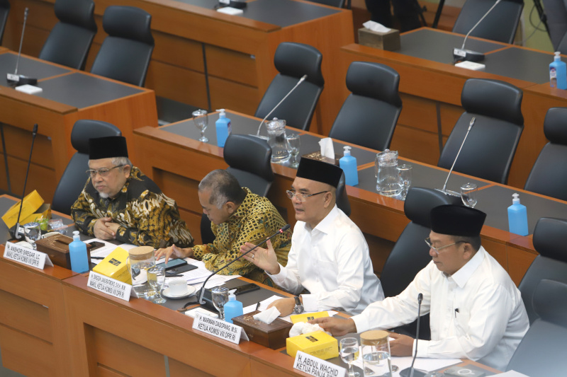 Komisi VIII gelar rapat koordinasi dengan Pimpinan DPR RI Prof Sufmi Dasco membahas persiapan tim pengawas haji (Ashar/SinPo.id)