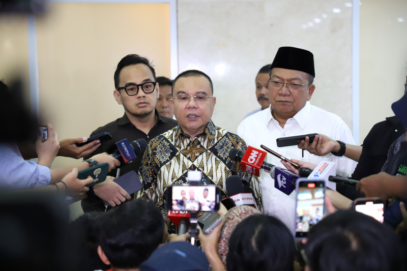 Komisi VIII gelar rapat koordinasi dengan Pimpinan DPR RI Prof Sufmi Dasco membahas persiapan tim pengawas haji (Ashar/SinPo.id)