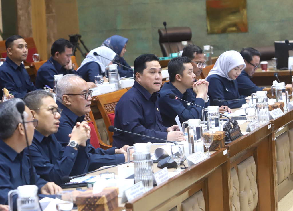 Komisi X DPR gelar raker dengan Menpora Erick Thohir membahas program Presiden untuk memberikan fasilitas kepada atlet Indonesia yang terbaik (Ashar/SinPo.id)