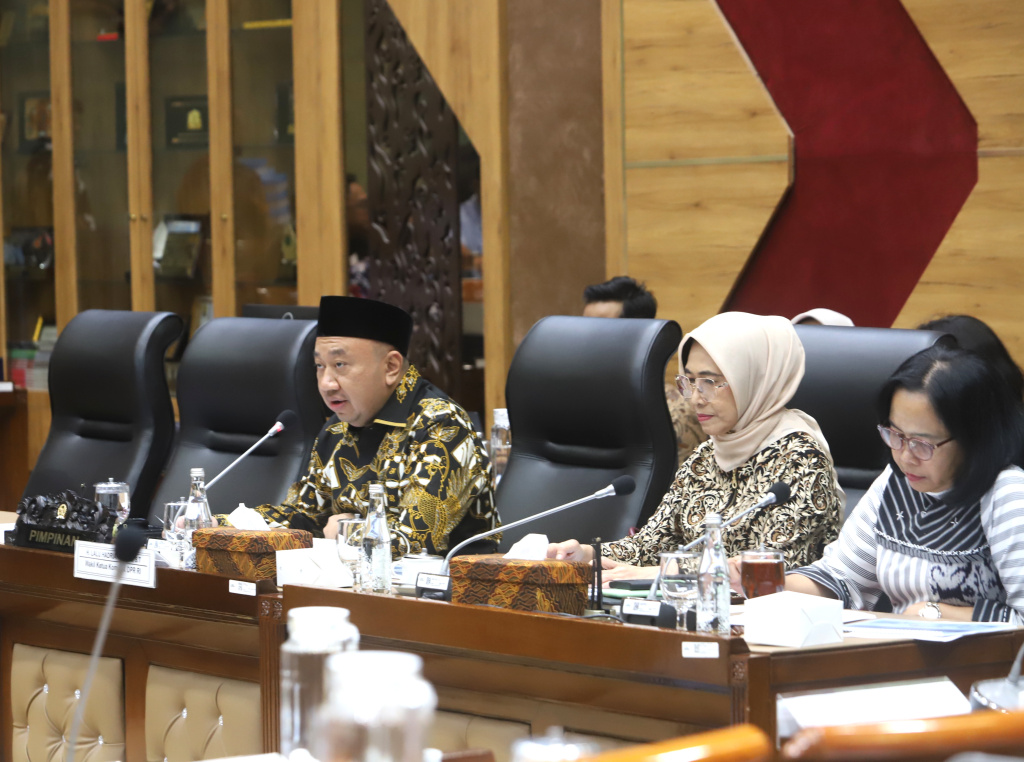 Komisi X DPR menggelar Raker dengan Menteri Bappenas membahas RUU Statistik (Ashar/SinPo.id)