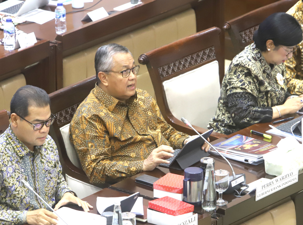 Komisi XI DPR menggelar raker dengan Gubernur Bank Indonesia Perry Warjiyo membahas Laporan Kinerja Bank Indonesia Tahun 2025 (Ashar/SinPo.id)