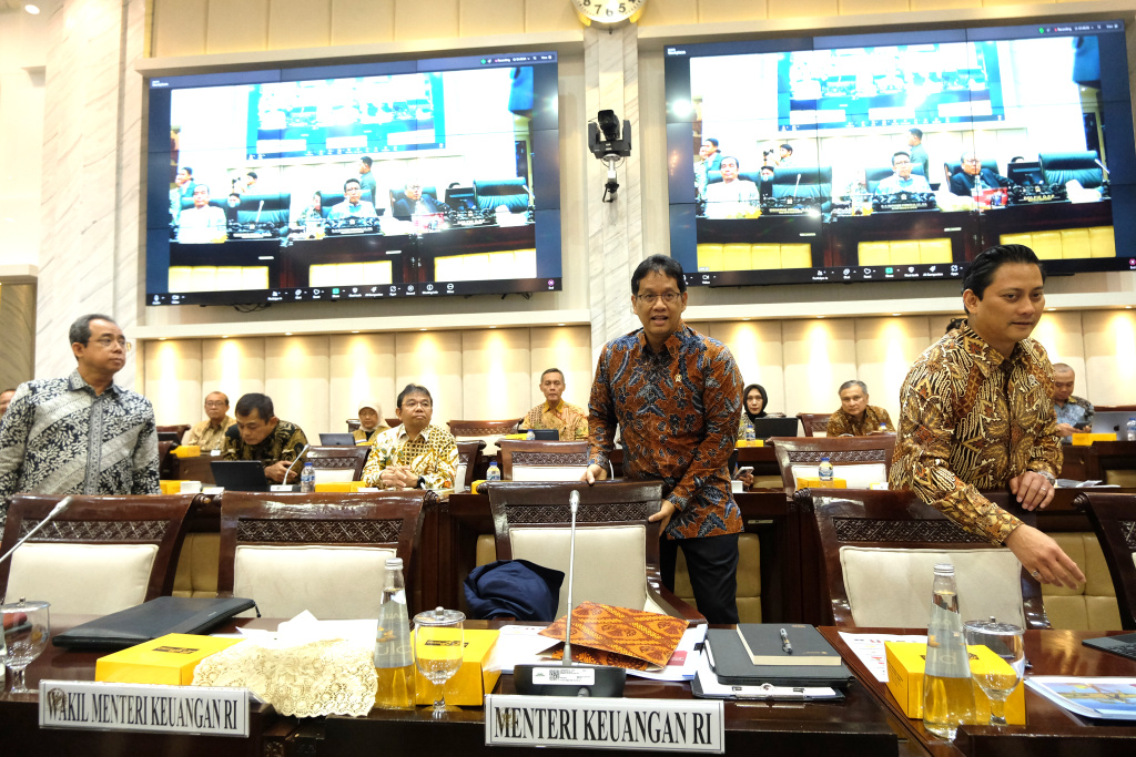 Komisi XI DPR menggelar raker dengan Menkeu Purbaya Yudhi Sadewa membahas RKA TA 2026 (Ashar/SinPo.id)