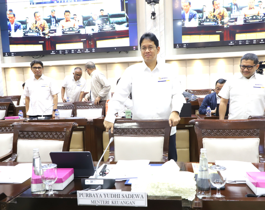 Komisi XI DPR menggelar raker dengan Menteri Keuangan (Menkeu) Purbaya Yudhi Sadewa membahas Kinerja Penerimaan Negara Triwulan I TA 2026 (Ashar/SinPo.id)