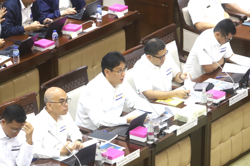 Komisi XI DPR menggelar raker dengan Menteri Keuangan (Menkeu) Purbaya Yudhi Sadewa membahas Kinerja Penerimaan Negara Triwulan I TA 2026 (Ashar/SinPo.id)