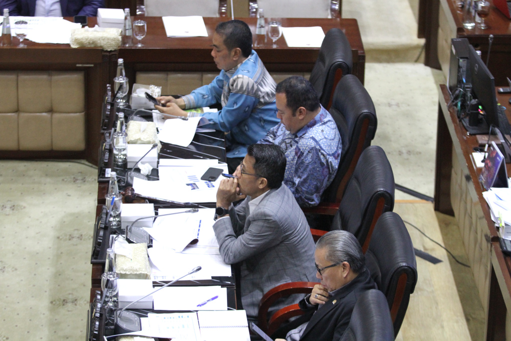 Komisi XI DPR Gelar Raker dengan Menkeu Purbaya Yudhi Sadewa membahas kinerja ekonomi dalam Triwulan III (Ashar/SinPo.id)
