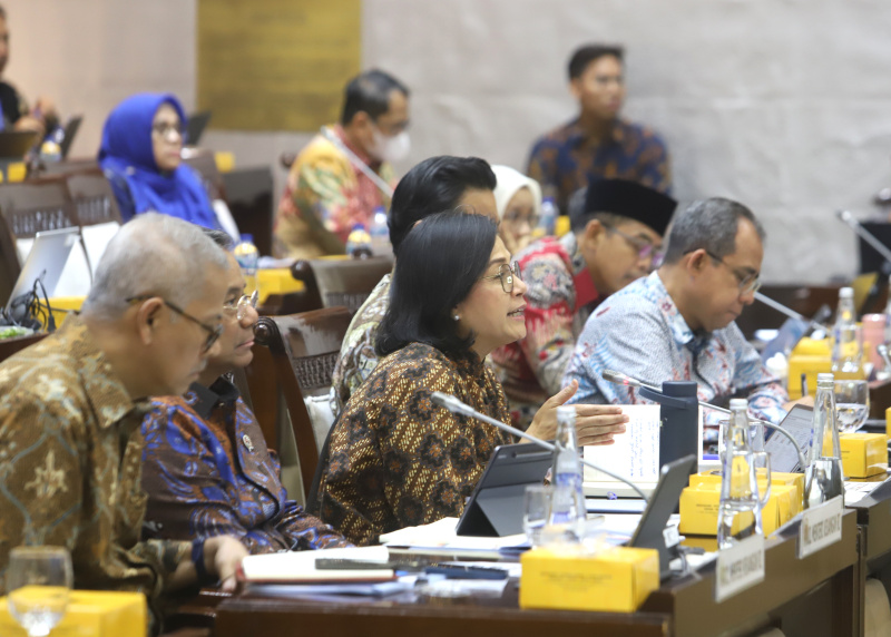 Komisi XI DPR menggelar raker dengan Menkeu Sri Mulyani membahas laporan keuangan LKPP Kemenkeu TA 2024 (Ashar/SinPo.id)
