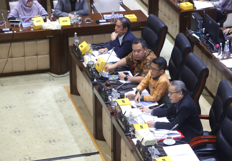 Komisi XI DPR menggelar raker dengan Menkeu Sri Mulyani membahas laporan keuangan LKPP Kemenkeu TA 2024 (Ashar/SinPo.id)