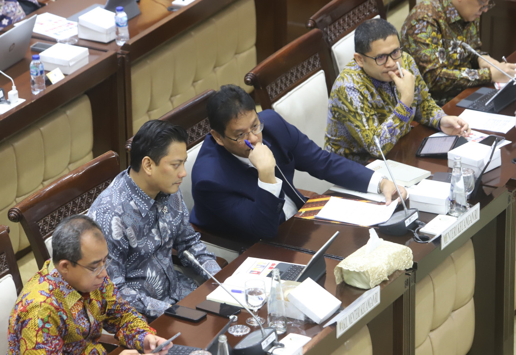 Komisi XI DPR menggelar raker dengan Menkeu Purbaya Yudhi Sadewa membahas Subsidi Energi (Ashar/SinPo.id)