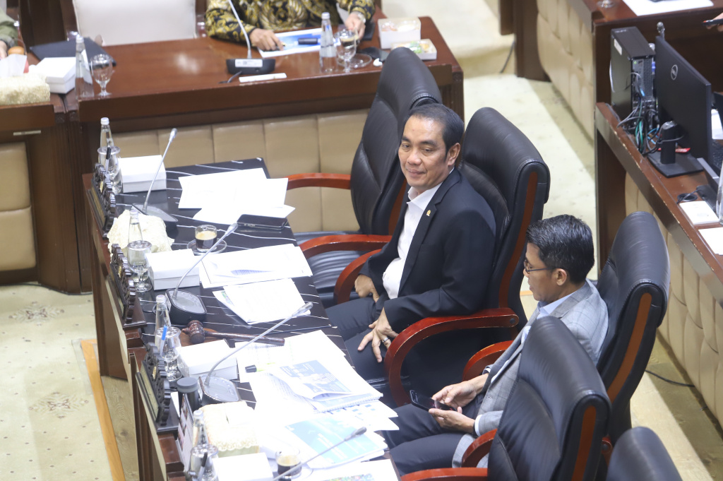Komisi XI DPR menggelar raker dengan Menkeu Purbaya Yudhi Sadewa membahas Subsidi Energi (Ashar/SinPo.id)