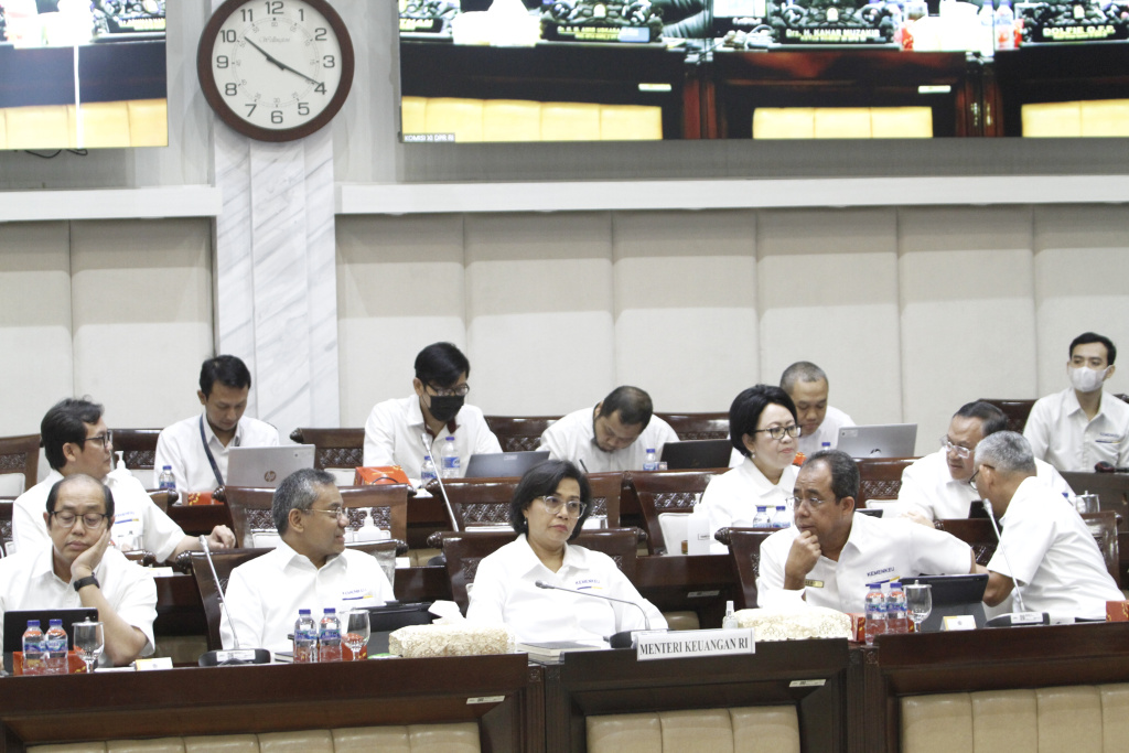 Komisi XI DPR gelar raker dengan Menkeu Sri Mulyani Bahas pengantar RKA dan RKP TA 2024 (Ashar/SinPo.id)