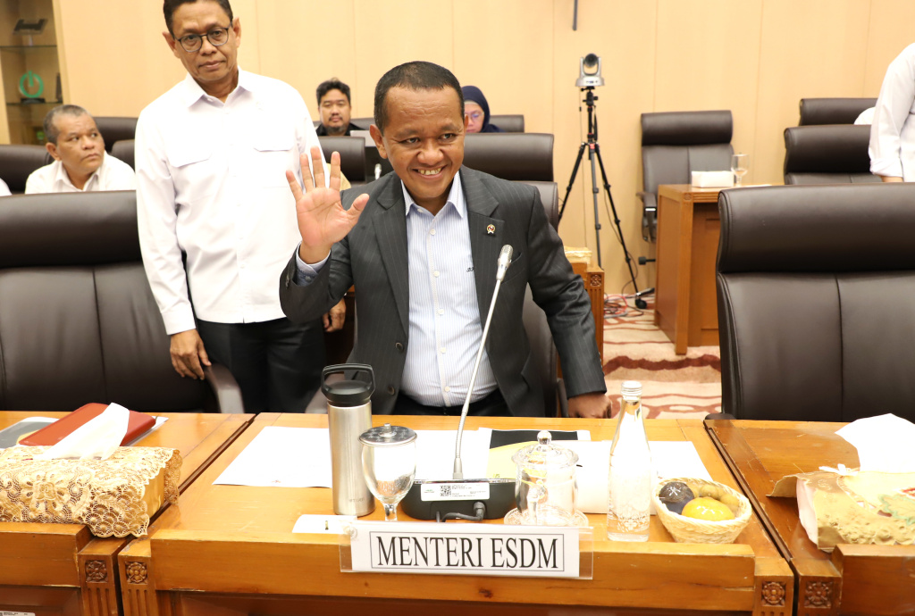 Komisi XII DPR menggelar raker dengan Menteri ESDM Bahlil Lahadalia membahas Rencana Program Strategis Tahun 2026 (Ashar/SinPo.id)