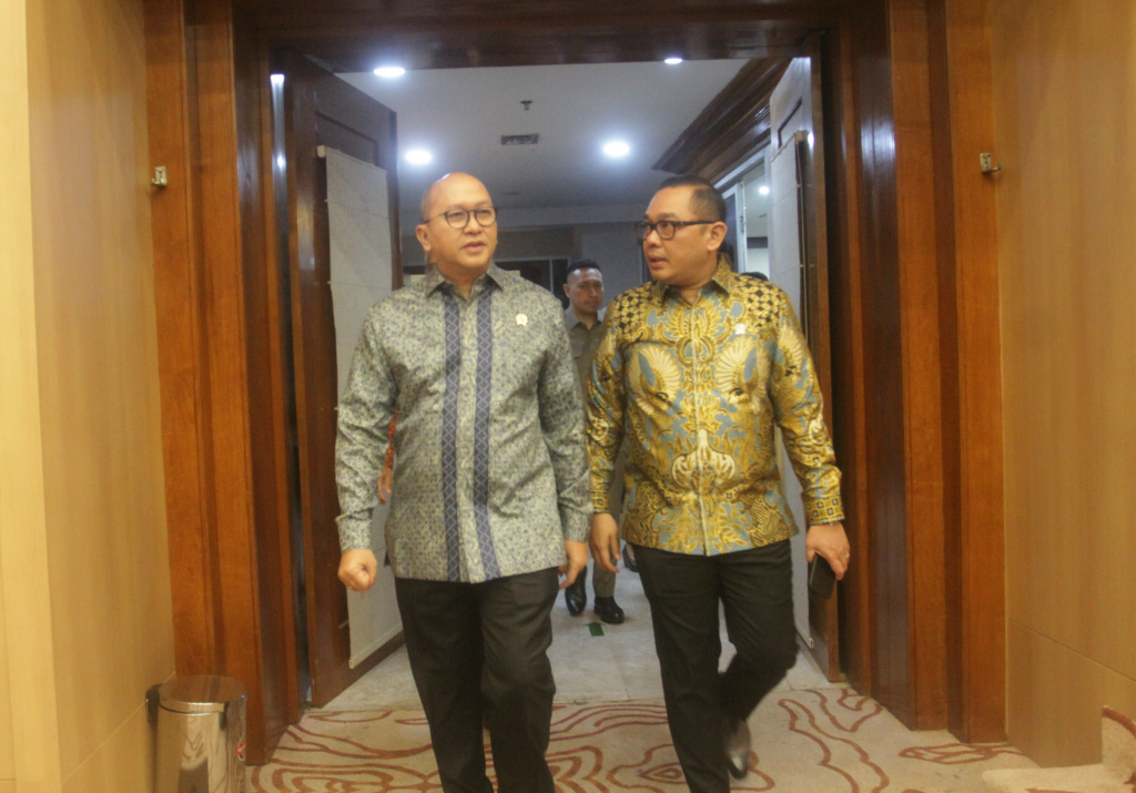 Komisi XII DPR menggelar Rapat Kerja dengan Menteri Investasi dan Hilirisasi/Kepala BKPM Rosan Roeslani membahas Realisasi Investasi Tahun 2025 (Ashar/SinPo.id)