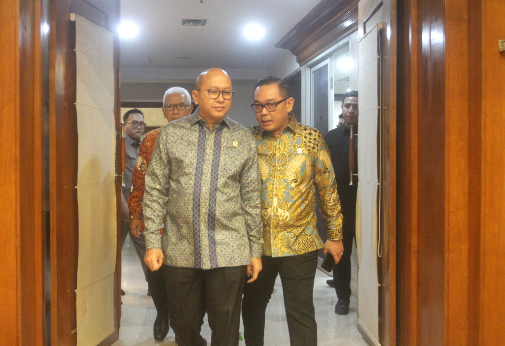 Komisi XII DPR menggelar Rapat Kerja dengan Menteri Investasi dan Hilirisasi/Kepala BKPM Rosan Roeslani membahas Realisasi Investasi Tahun 2025 (Ashar/SinPo.id)