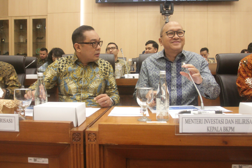 Komisi XII DPR menggelar Rapat Kerja dengan Menteri Investasi dan Hilirisasi/Kepala BKPM Rosan Roeslani membahas Realisasi Investasi Tahun 2025 (Ashar/SinPo.id)