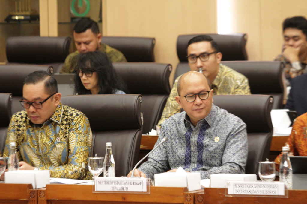 Komisi XII DPR menggelar Rapat Kerja dengan Menteri Investasi dan Hilirisasi/Kepala BKPM Rosan Roeslani membahas Realisasi Investasi Tahun 2025 (Ashar/SinPo.id)