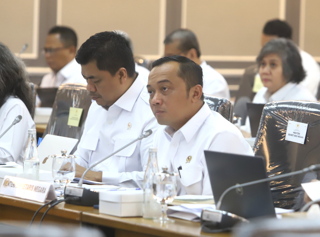 Komisi XIII DPR menggelar raker dengan Mensesneg Prasetyo Hadi membahas program kerja dan anggaran tahun 2026 (Ashar/SinPo.id)