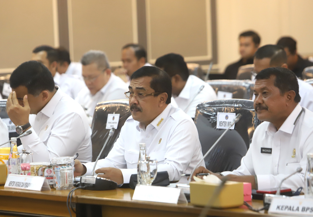 Komisi XIII DPR menggelar raker dengan Menteri Imigrasi dan Pemasyarakatan Agus Andrianto membahas Anggaran TA 2026 (Ashar/SinPo.id)