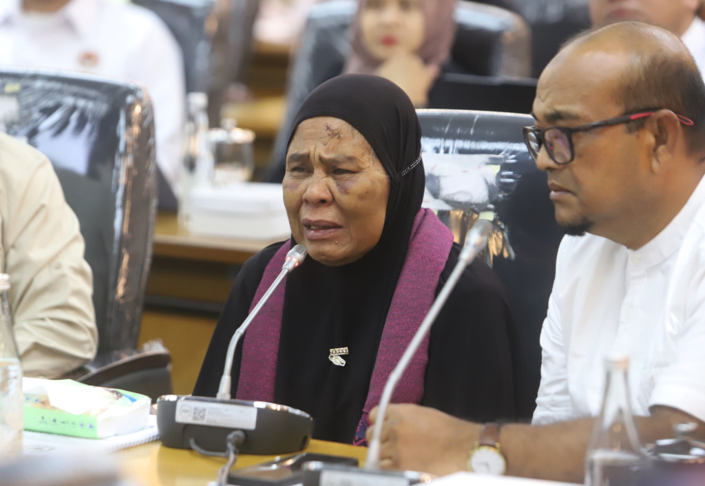 Komisi XIII DPR menggelar RDP Dengan korban kekerasan tambang ilegal Pasaman Nenek Saudah (Ashar/SinPo.id)