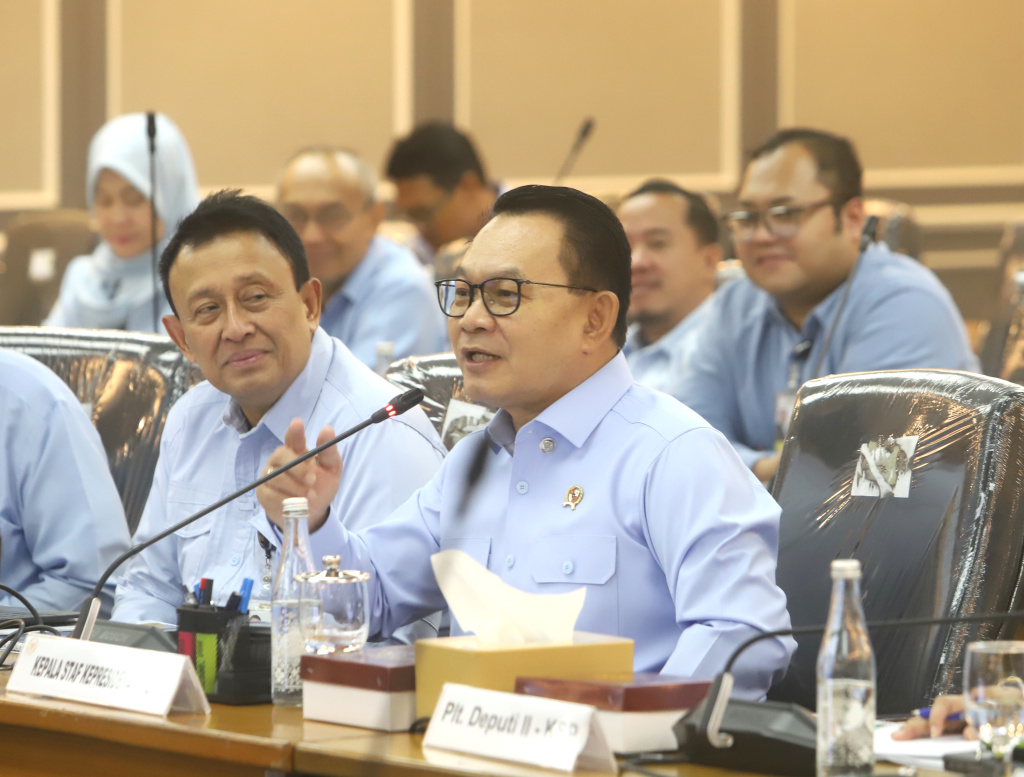 Komisi XIII DPR menggelar RDP dengan Kepala Staf Presiden (KSP) Dudung Abdurachman membahas penguatan kinerja KSP mendukung dan mengawal Program Prioritas Presiden (Ashar/SinPo.id)