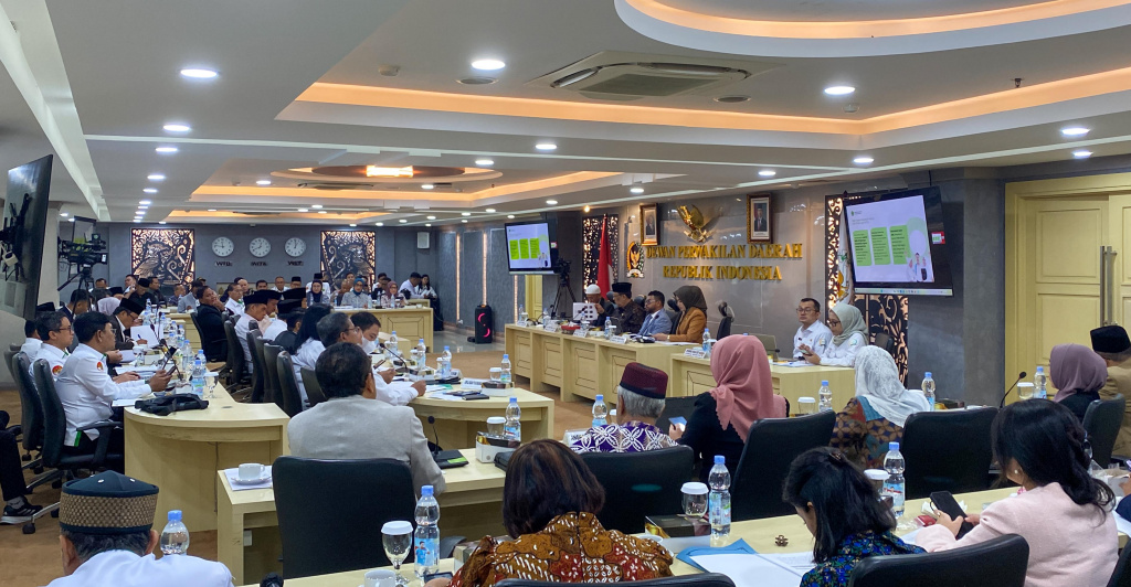 Komite III DPD gelar raker dengan Menteri Agama (Menag) Nasaruddin Umar membahar program kerja dan sertifikat guru madrasah swasta serta Kouta Haji (Ashar/SinPo.id)