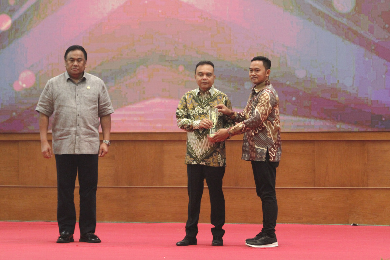 Koordinatoriat Wartawan Parlemen gelar KWP Award untuk penghargaan para Dewan (Ashar/SinPo.id)