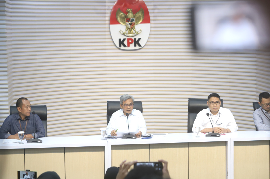 Ketua KPK Setyo Budiyanto menggelar konferensi pers terkait kasus OTT Kementerian Imipas (Ashar/SinPo.id)