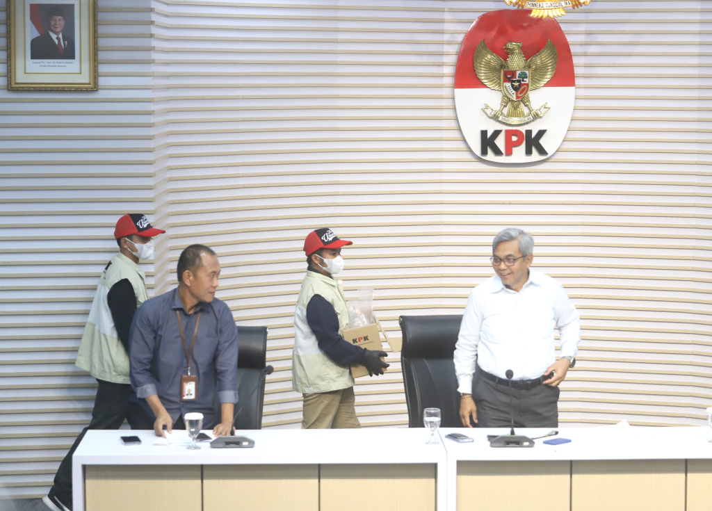 Ketua KPK Setyo Budiyanto menggelar konferensi pers terkait kasus OTT Kementerian Imipas (Ashar/SinPo.id)