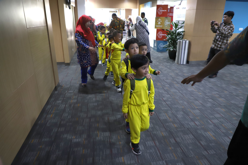 KPK menggelar peringatan Hari Anak Nasional dengan mengundang anak TK dan SMP untuk mengenalkan budaya antikorupsi sejak dini (Ashar/SinPo.id)