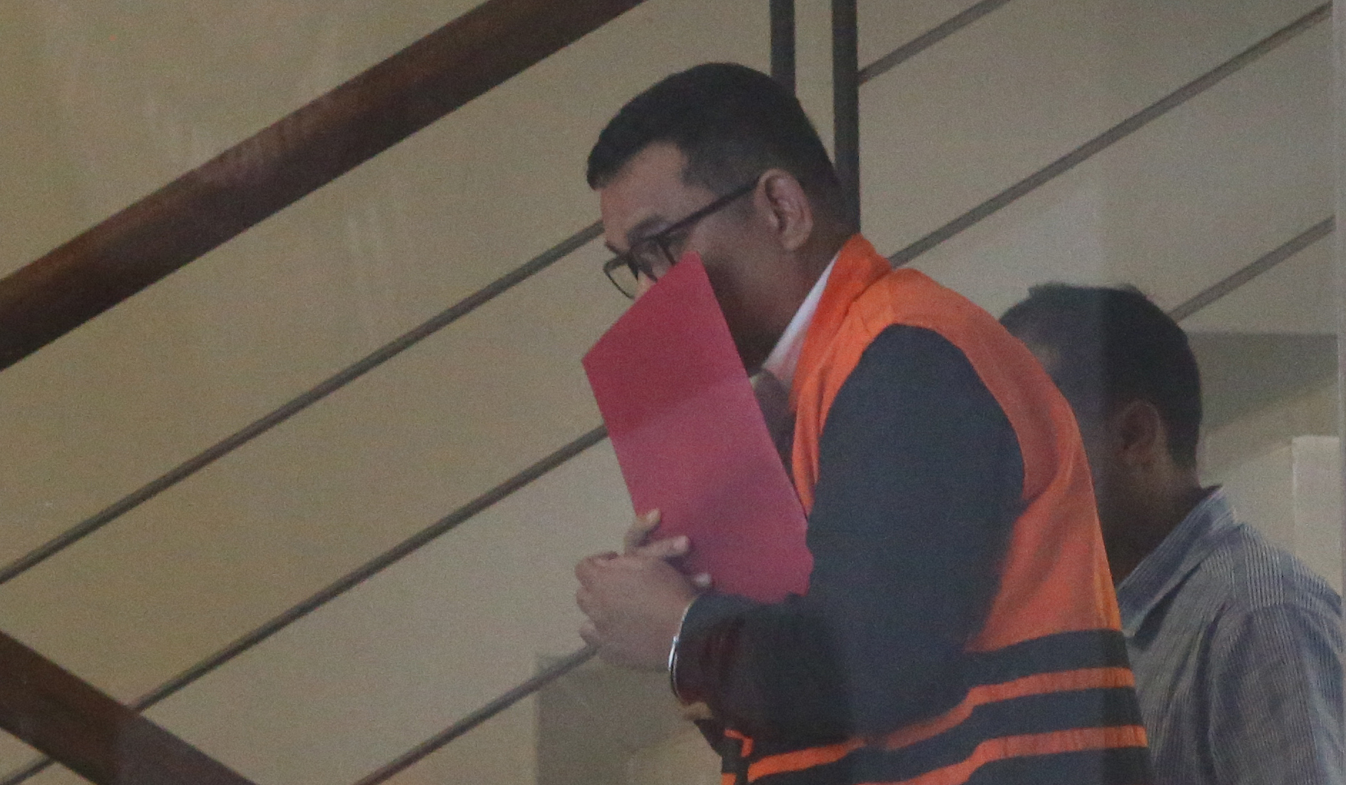 KPK kembali periksa pejabat bea cukai. (Agus Priatna/SinPo.id)