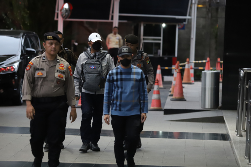 KPK melakukan OTT Pj Walikota Pekanbaru Indra Pomi Nasution di Gedung Merah Putih KPK (Ashar/SinPo.id)