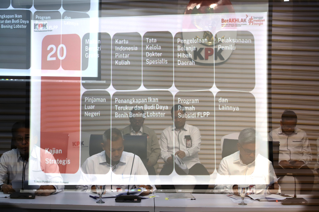 KPK gelar konferensi pers kinerja sepanjang 2025 telah melakukan 11 OTT dan Menetapkan 118 tersangka Korupsi (Ashar/SinPo.id)